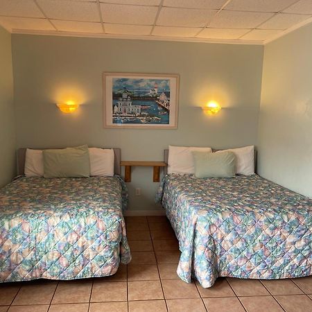 Barcelona Motel Уайлдууд Крест Екстериор снимка